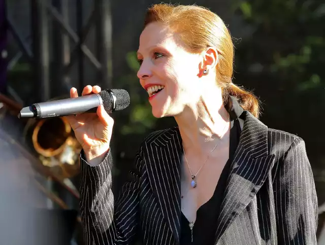 NERLY BIGBAND feat. Nele Hartig